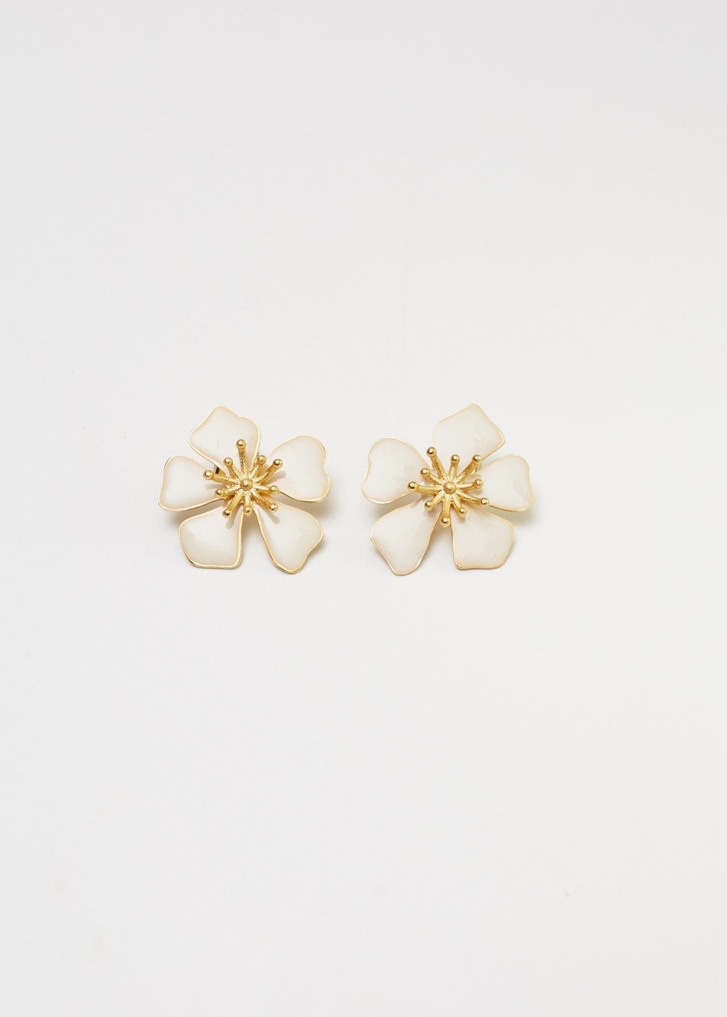 WHITE MIDI AURORA EARRINGS