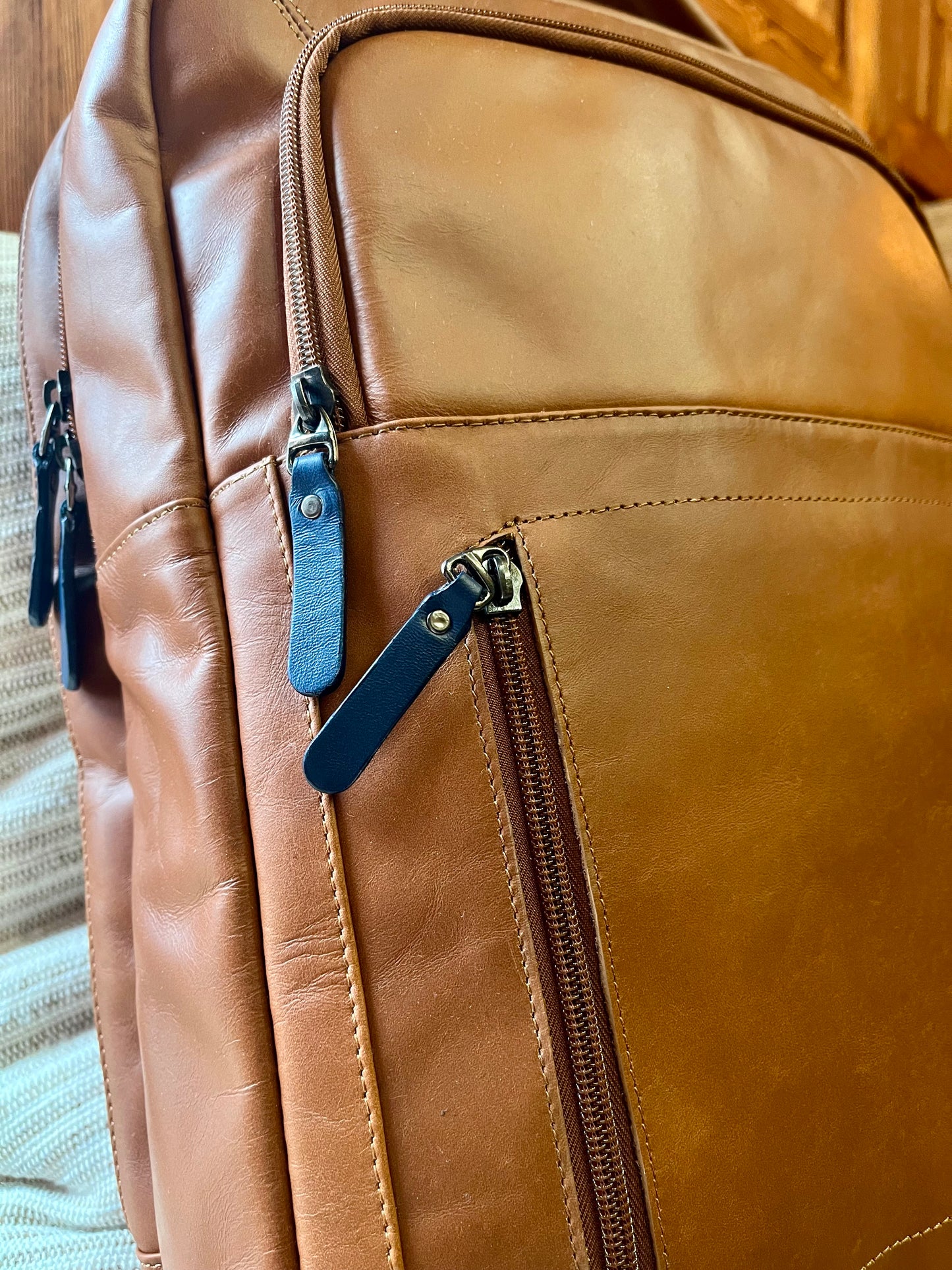 LEATHER BAG